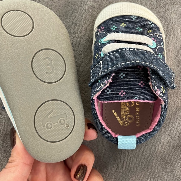 EUC Infant See Kai Run sneakers - Picture 2 of 2